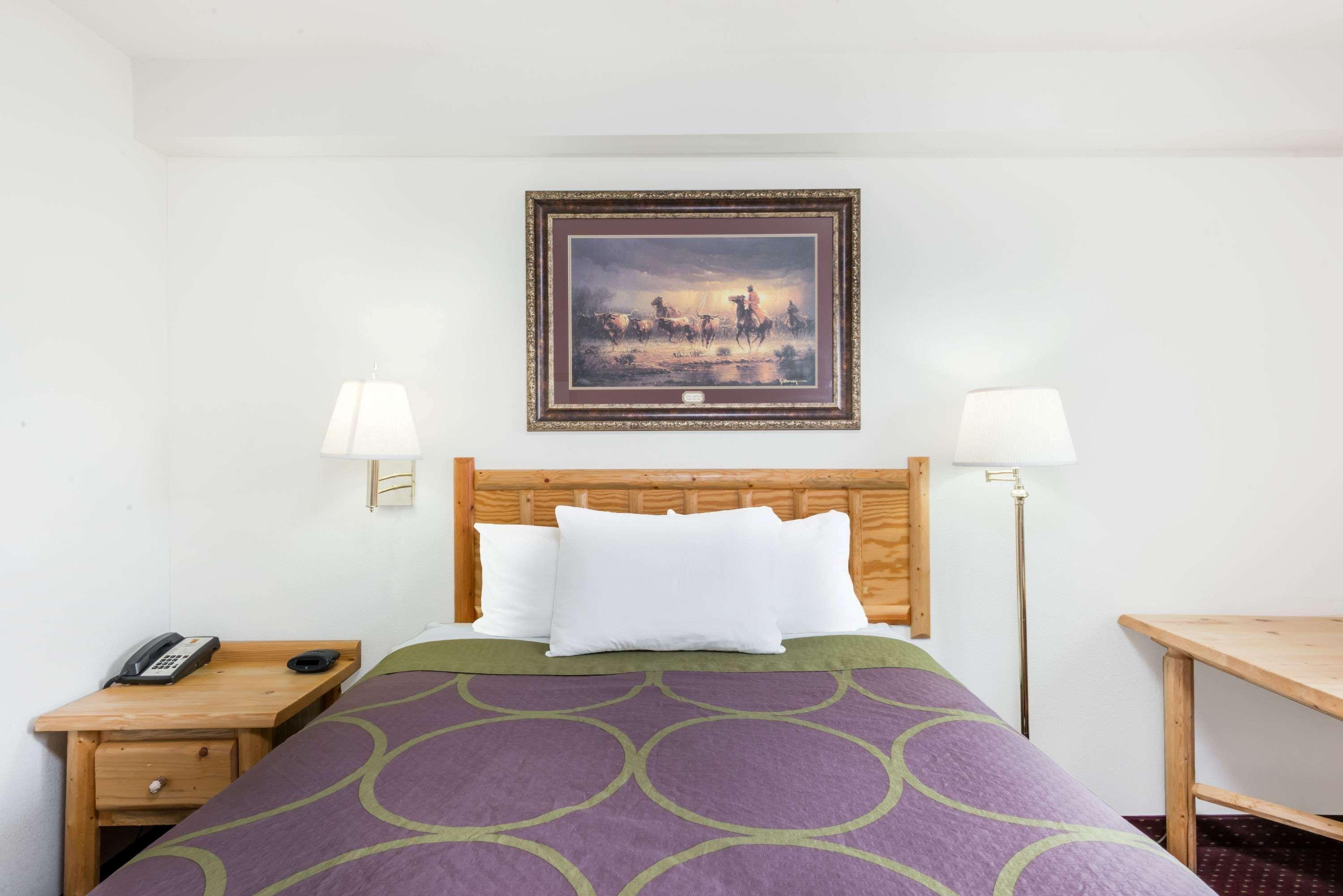 Super 8 By Wyndham Powell Otel Dış mekan fotoğraf